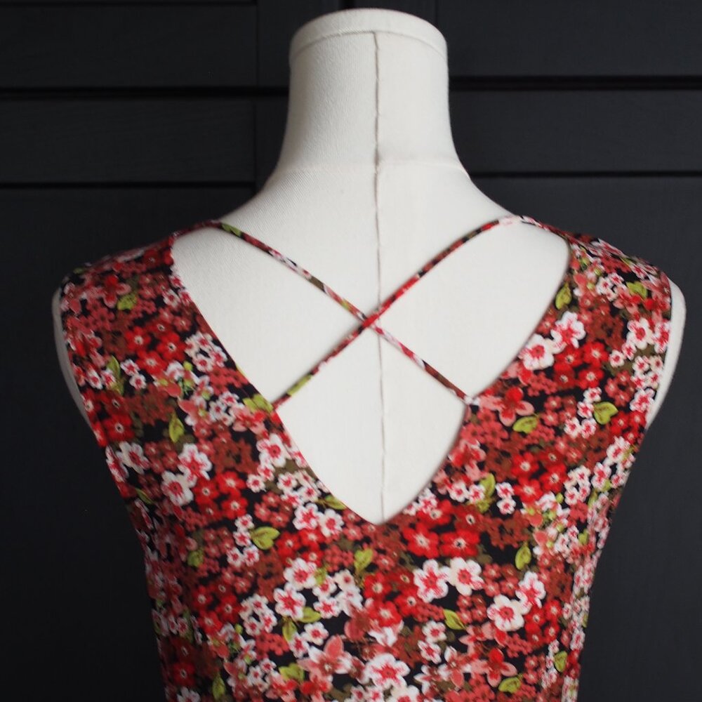 Vero Moda | Long Sleeveless Floral Dress - Picture 7 of 8